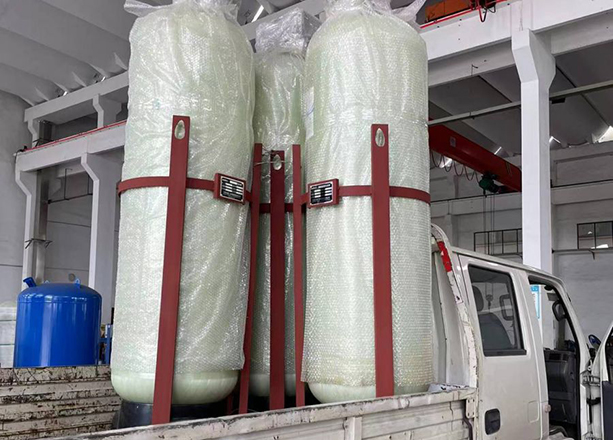 浙江衢州專(zhuān)車(chē)直達(dá)玻璃鋼石英砂過(guò)濾器4套